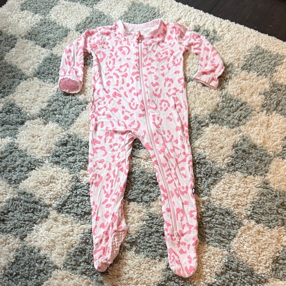 Kyte Baby Sakura Leopard Pajamas - Picture 1 of 3